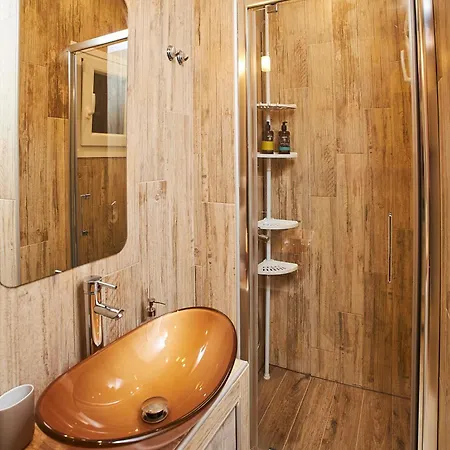 Kamara Bound In The Heart Of Center By Binobi!