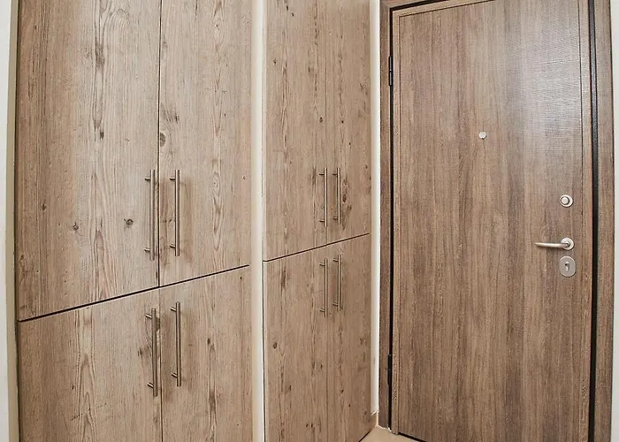 Kamara Bound In The Heart Of Center By Binobi! * סלוניקי