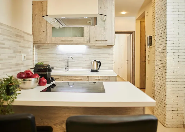 Kamara Bound In The Heart Of Center By Binobi! *